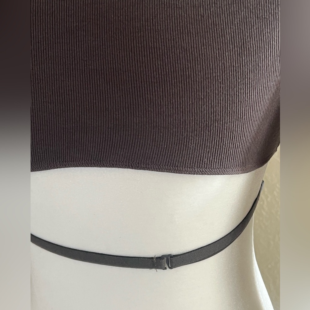 FASHION NOVA CROPPED LONG SLEEVE TOP - Picture 4 of 7